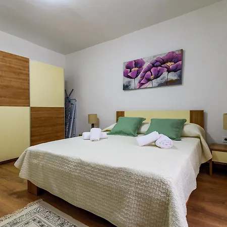 Pretty In The Centre - Old Town Apartment Zadar