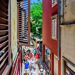 Pretty In The Centre - Old Town 아파트 *